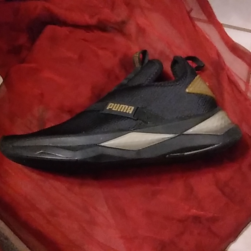 😎 black and gold Womens puma shoes